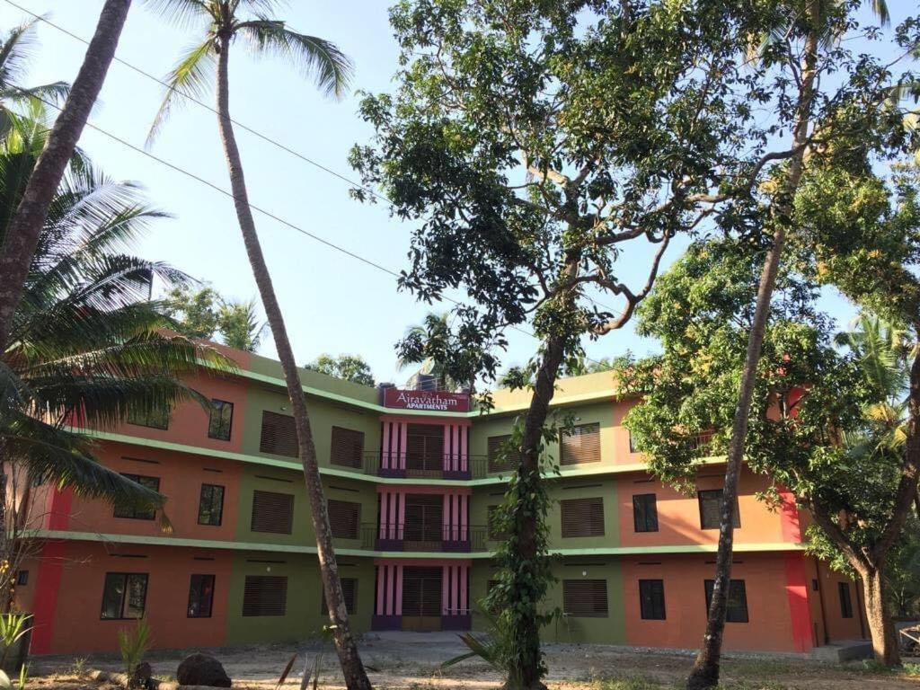 Airavatham Apartments Guruvāyūr Extérieur photo